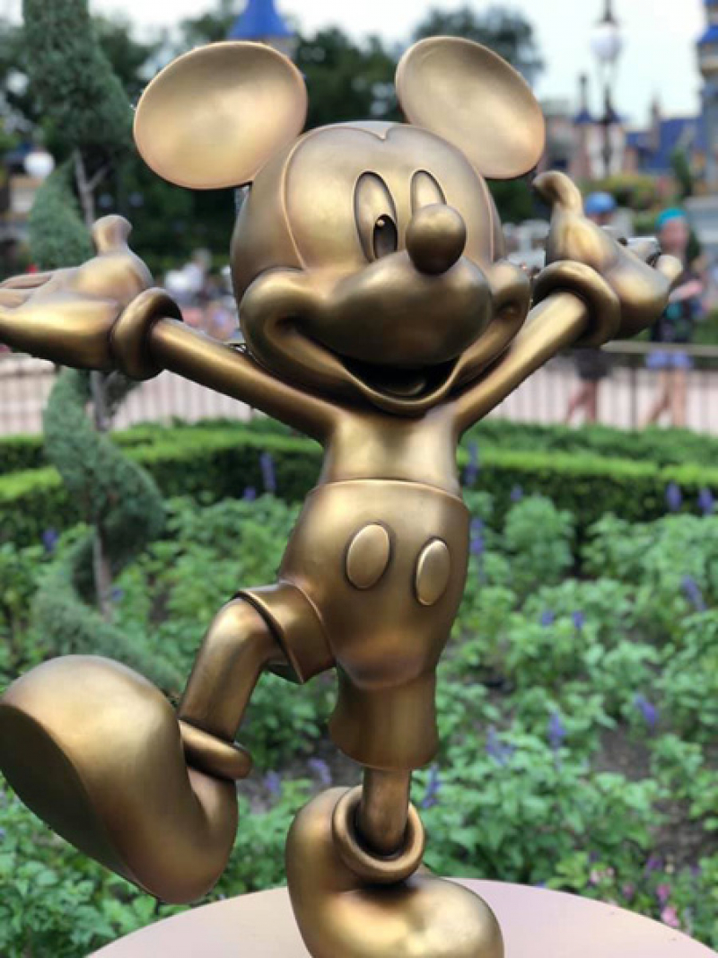Mickey Mouse statue at Disney World